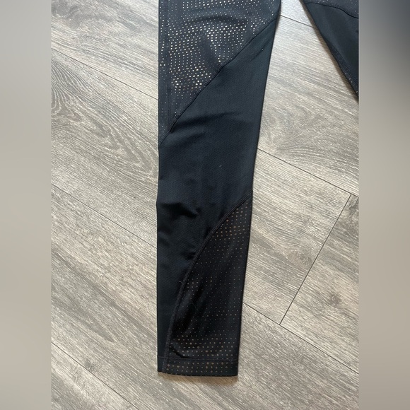 Nike Pro Metallic Dots Sports Bra & Tight Set in Black & Metallic Gold. Size M - Picture 8 of 14